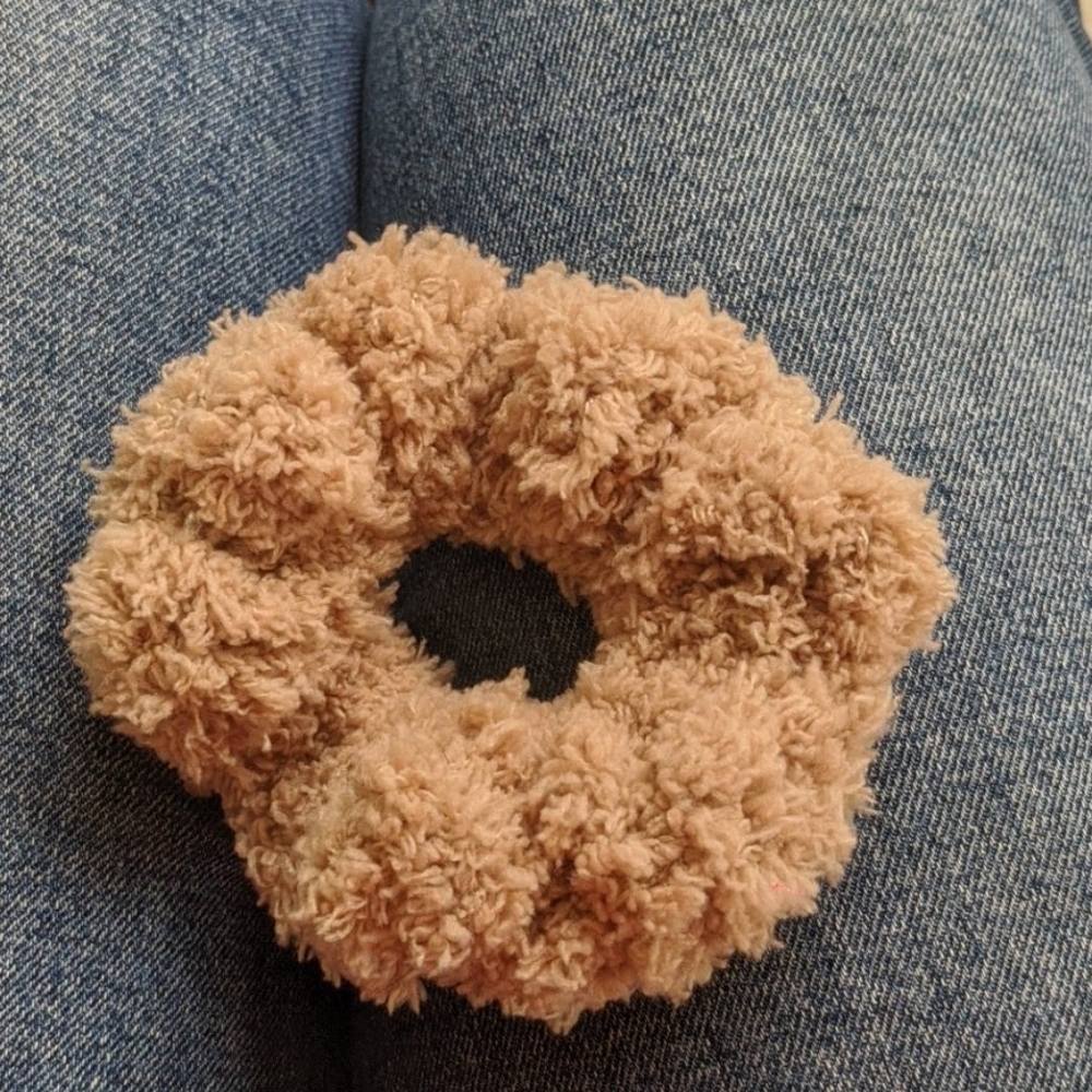 Brown teddy 🧸 scrunchie